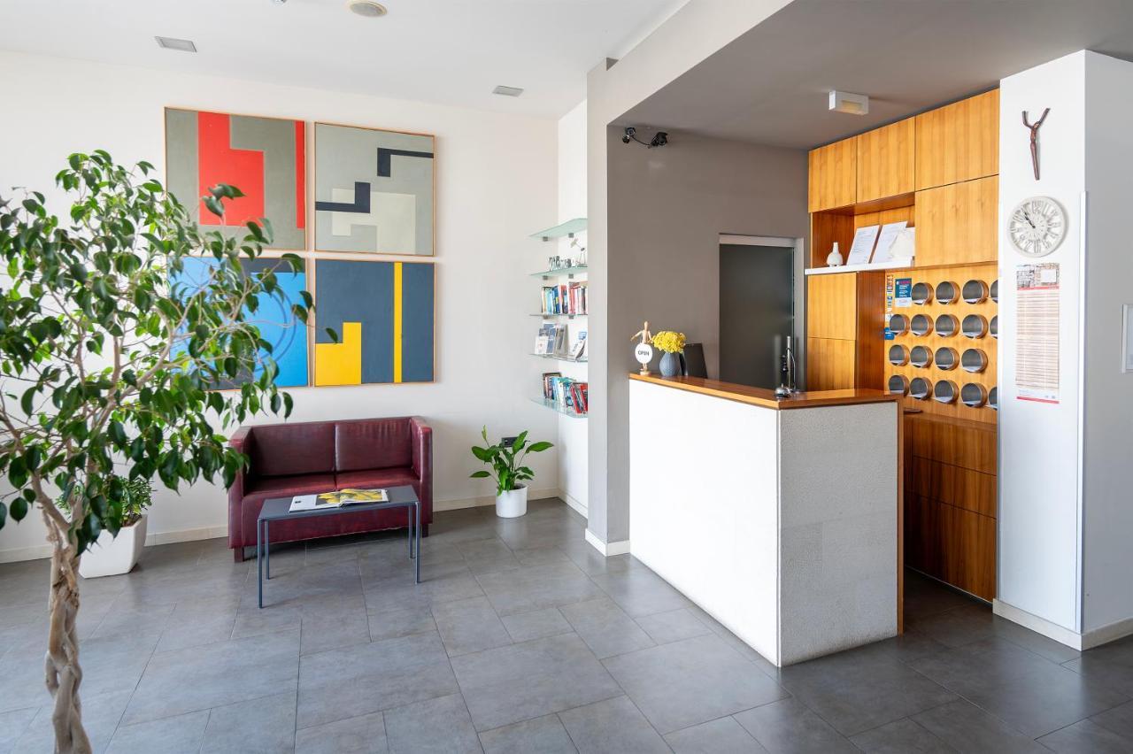 פוסטיר Hotel Vrilo - Adults Only מראה חיצוני תמונה
