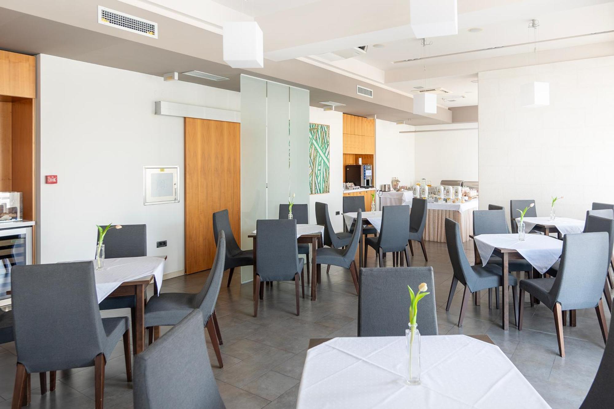 פוסטיר Hotel Vrilo - Adults Only מראה חיצוני תמונה