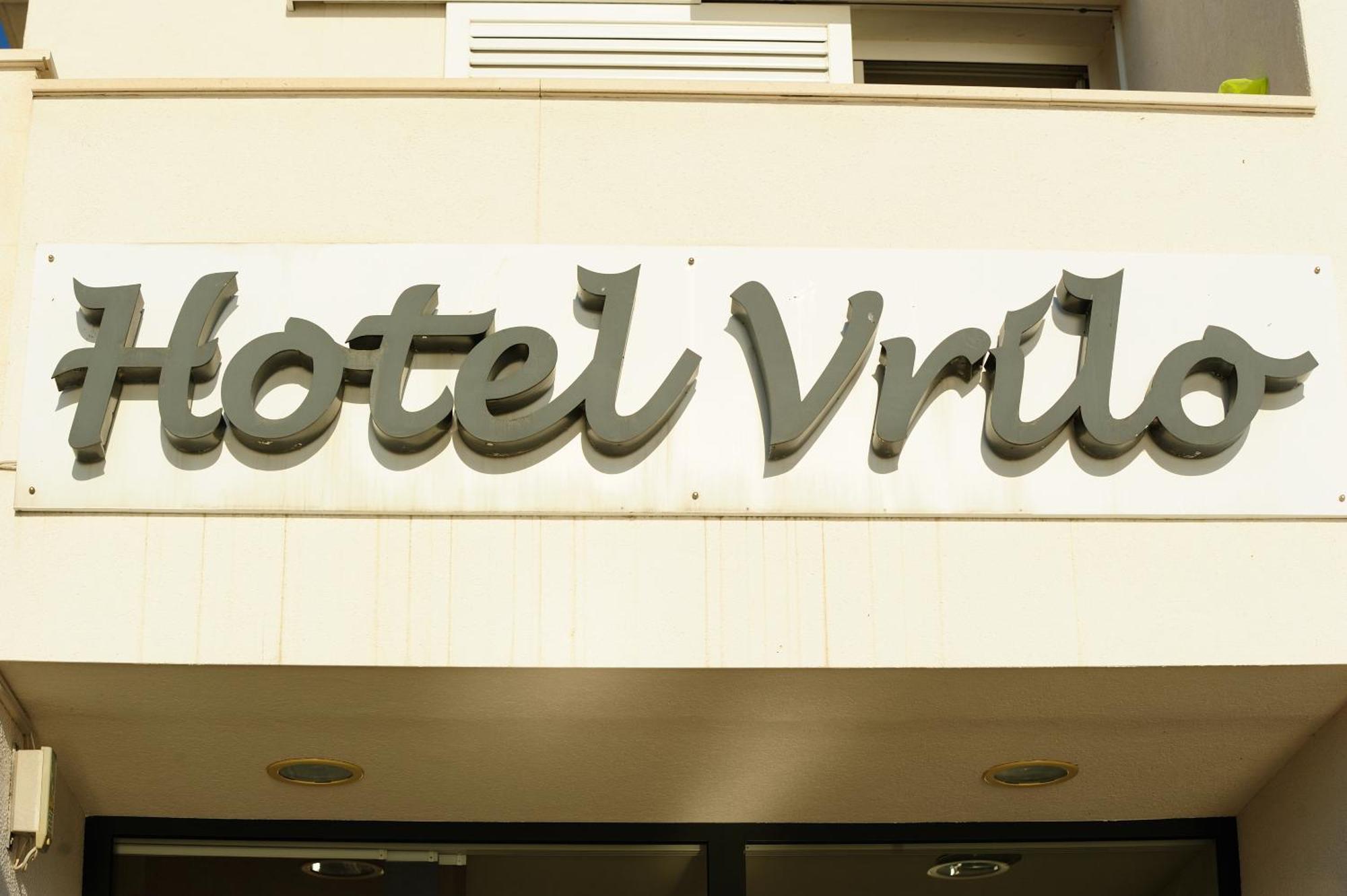 פוסטיר Hotel Vrilo - Adults Only מראה חיצוני תמונה